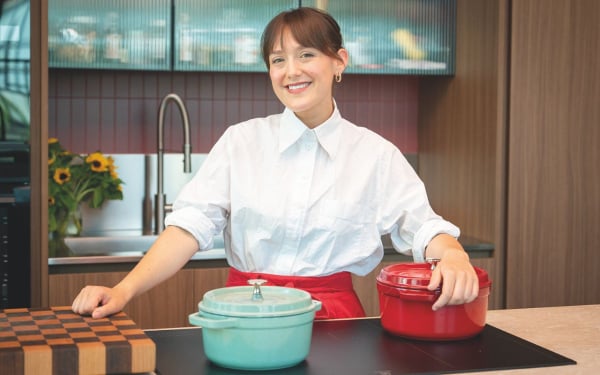Cover Foto Marco Carulli Cooker Girl Torino Magazine